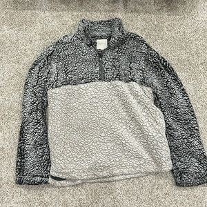 Gray and cream thread&supply teddy bear pullover (S)
